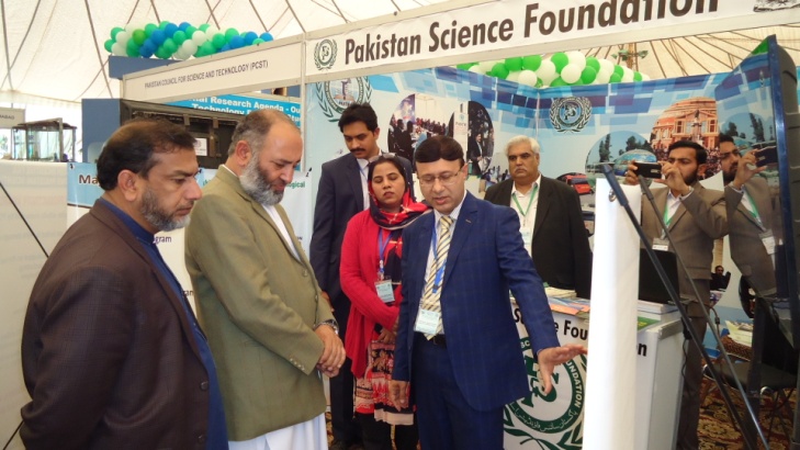 DG_PASTIC_attends_the_Ministry_of_Science_&_Technology_Conference_cum_Expo_and_briefs_Senator_Mushtaq_Ahmed_on_PSF_PASTIC_and_PMNH_activities_Feb_11_2019_Lahore