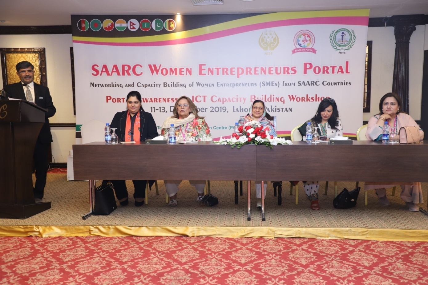 Mr_Muhammad_Hasnain_addresses_participants_at_the_SAARC_Women_Entrepreneurs_Portal_awareness_workshop_Lahore_Dec_2019.jpg