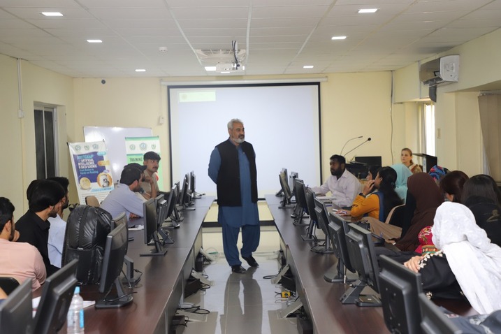 one-day introductory workshop on Research Tools and Techniques – covering SPSS, NVivo, and Mendeley Reference Management – at the PASTIC National Centre