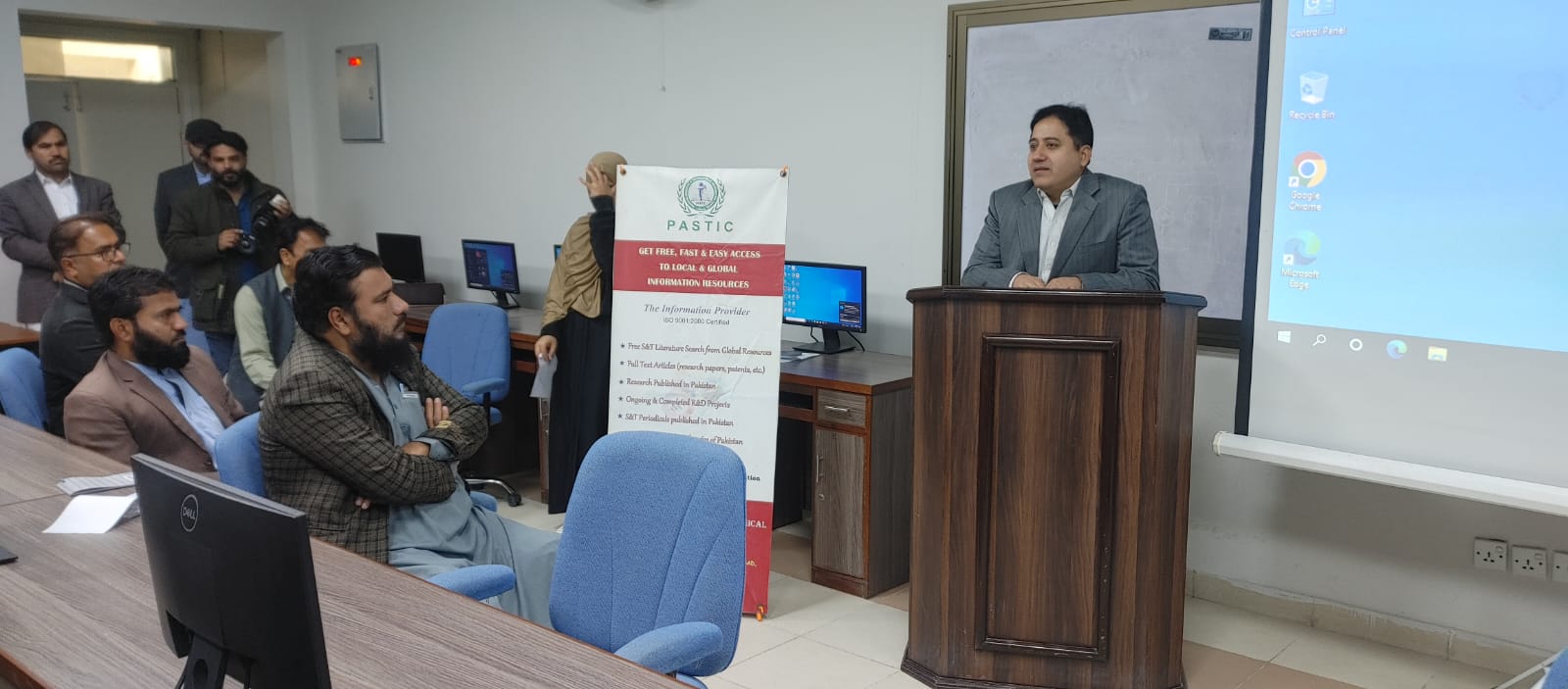 One Day Workshop on Artificial Intelligence Literacy