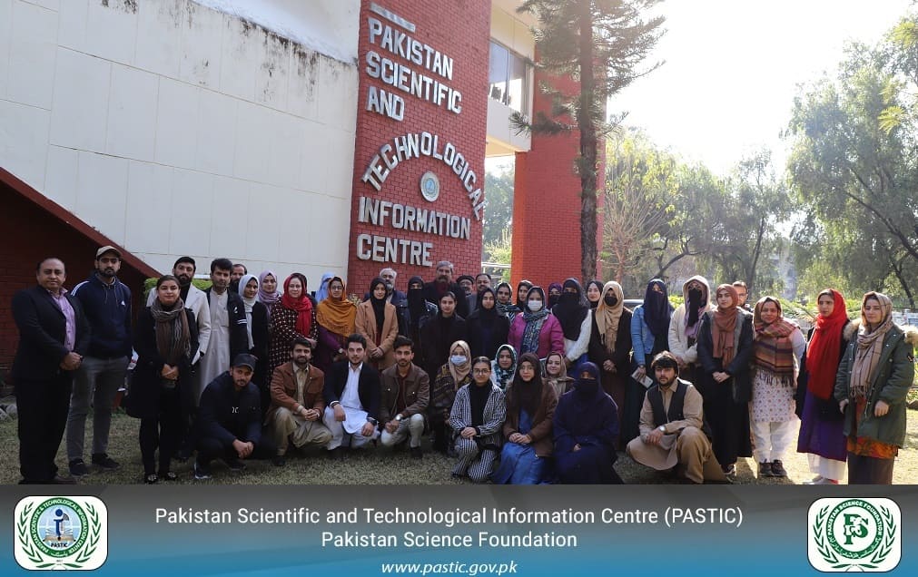 RESEARCH TOOLS & TECHNIQUES: DATA ANALYSIS USING SPSS