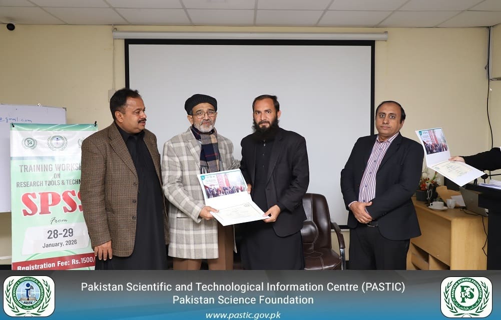 RESEARCH TOOLS & TECHNIQUES: DATA ANALYSIS USING SPSS
